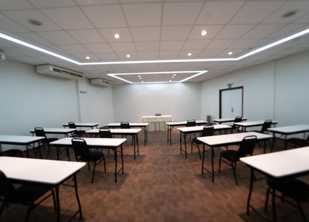 Executive Inn Hotel อูเบร์ลังเจีย ภายนอก รูปภาพ