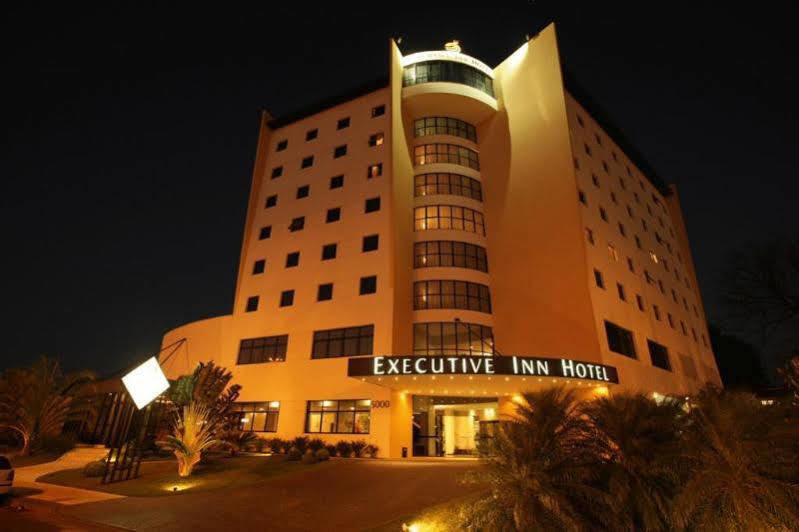 Executive Inn Hotel อูเบร์ลังเจีย ภายนอก รูปภาพ